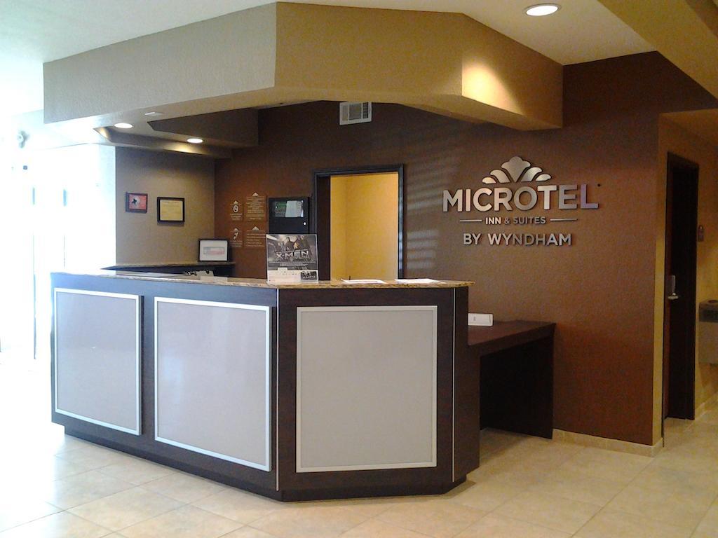 Microtel Inn & Suites Cotulla Εξωτερικό φωτογραφία