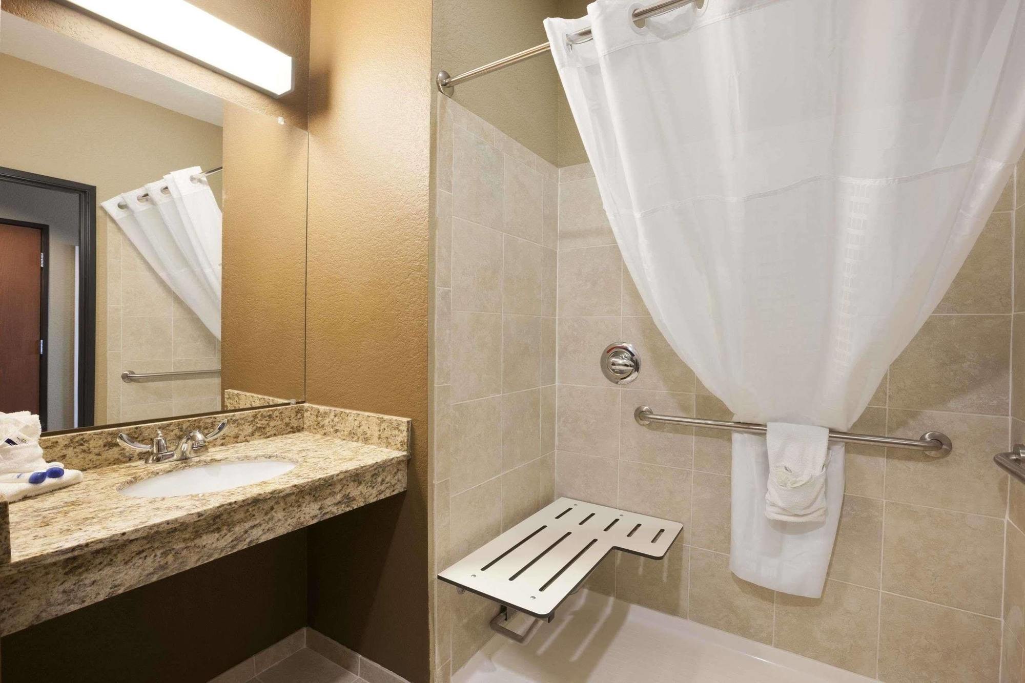 Microtel Inn & Suites Cotulla Εξωτερικό φωτογραφία